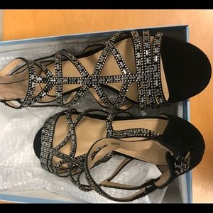 Antonio Melani Suede Rhinestone Caged Sandals Sz 9